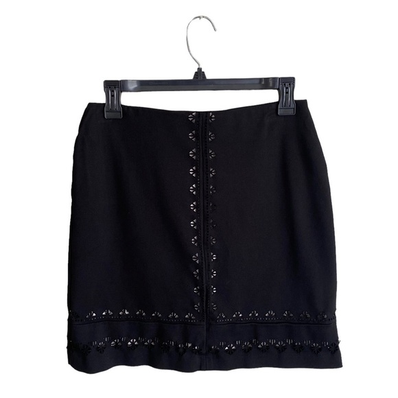Amanda & Chelsea Dresses & Skirts - Amanda + Chelsea Black Skirt with Geometric Detail Size SP